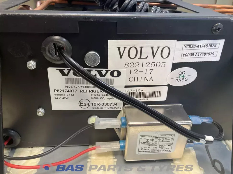 Volvo FH4 Koelkast Volvo 33 Liter - Запчасти для Грузовиков: фото 4 Volvo FH4 Koelkast Volvo 33 Liter - Запчасти для Грузовиков: фото 4