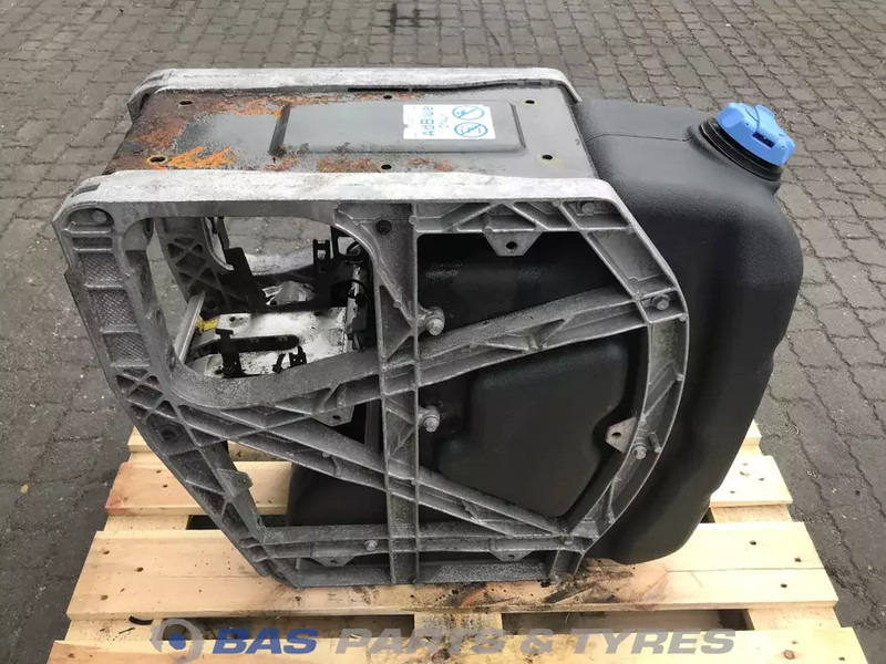 Volvo Volvo AdBlue tank 21219301 - Запчасти для Грузовиков: фото 4 Volvo Volvo AdBlue tank 21219301 - Запчасти для Грузовиков: фото 4