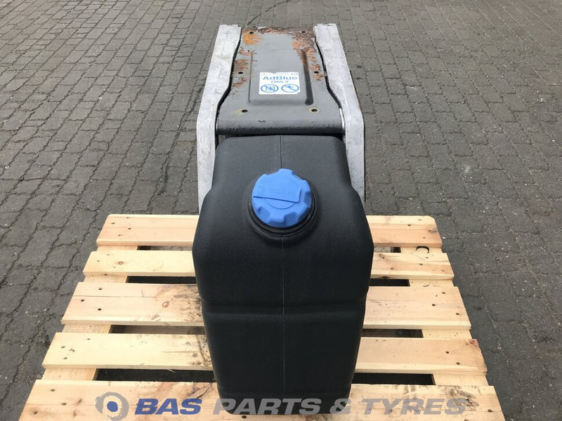 Volvo Volvo AdBlue tank 21219301 - Запчасти для Грузовиков: фото 1 Volvo Volvo AdBlue tank 21219301 - Запчасти для Грузовиков: фото 1