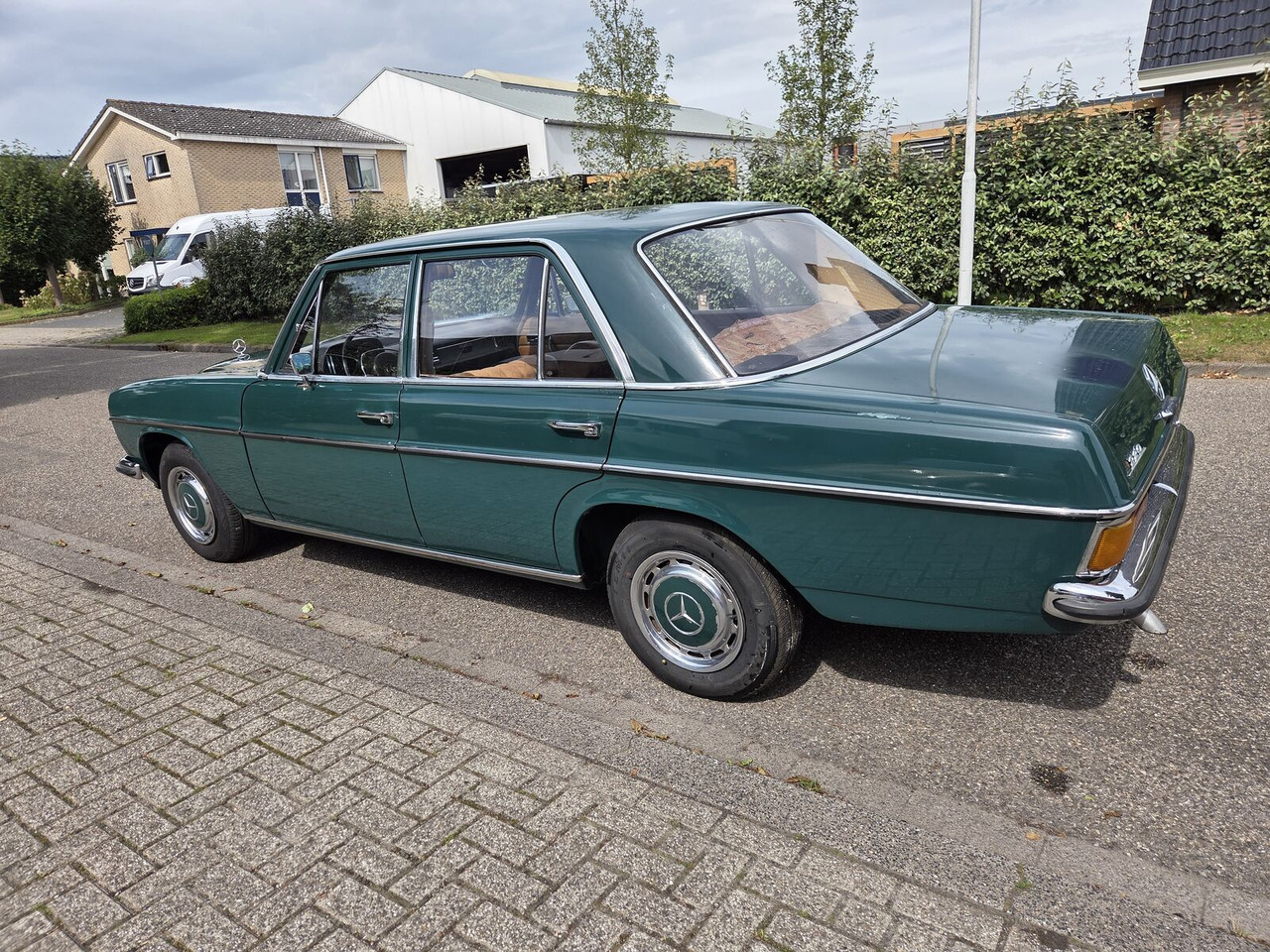 Легковой автомобиль Mercedes-Benz 220 (W115) auto: фото 8 Легковой автомобиль Mercedes-Benz 220 (W115) auto: фото 8