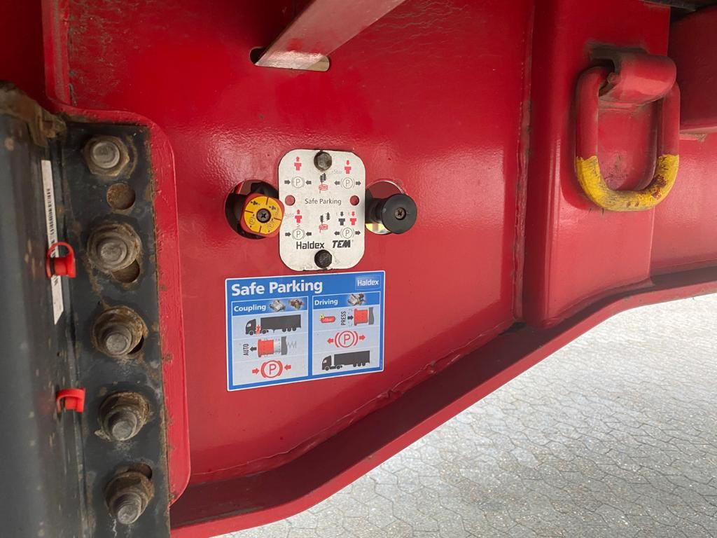 Полуприцеп бортовой/ Платформа SDC: фото 9