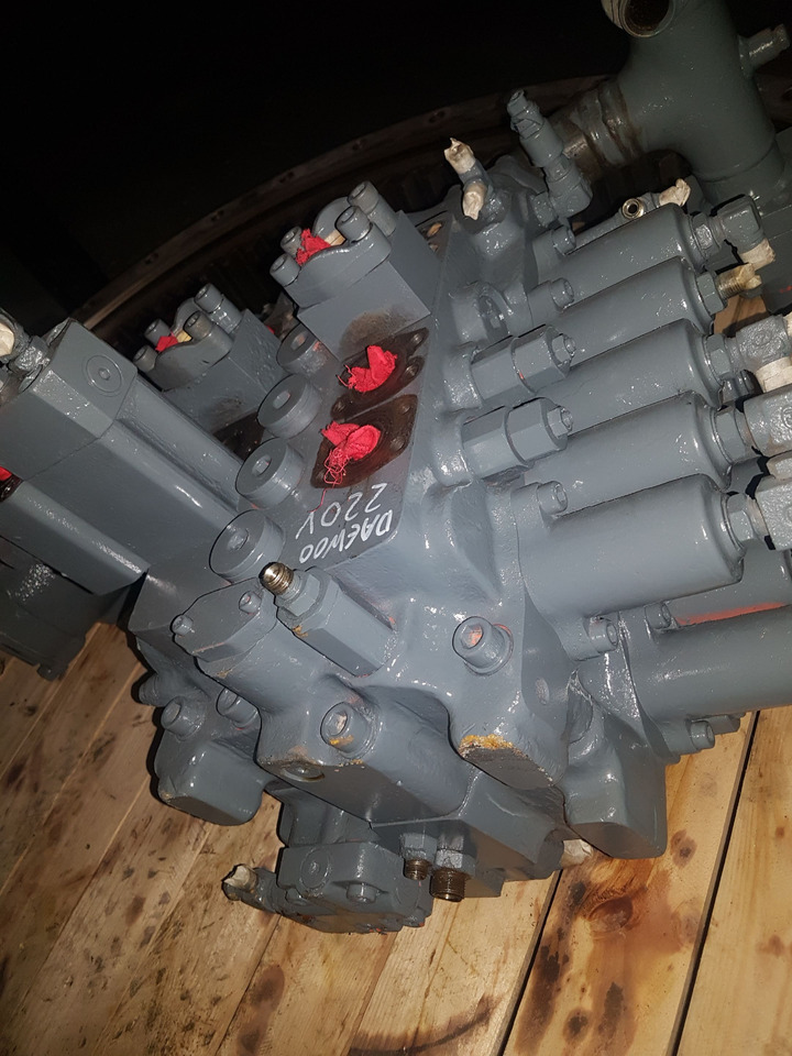 DAEWOO DX28-71 - Гидравлический клапан для Строительной техники: фото 2 DAEWOO DX28-71 - Гидравлический клапан для Строительной техники: фото 2