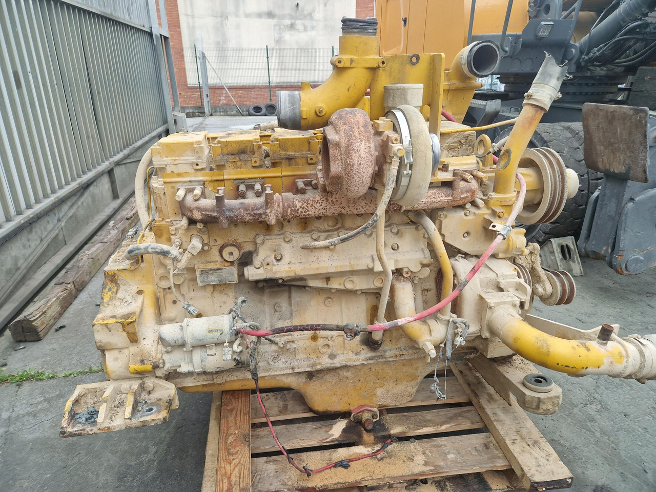 KOMATSU SAA6D 140E-2 - Двигатель для Строительной техники: фото 4 KOMATSU SAA6D 140E-2 - Двигатель для Строительной техники: фото 4