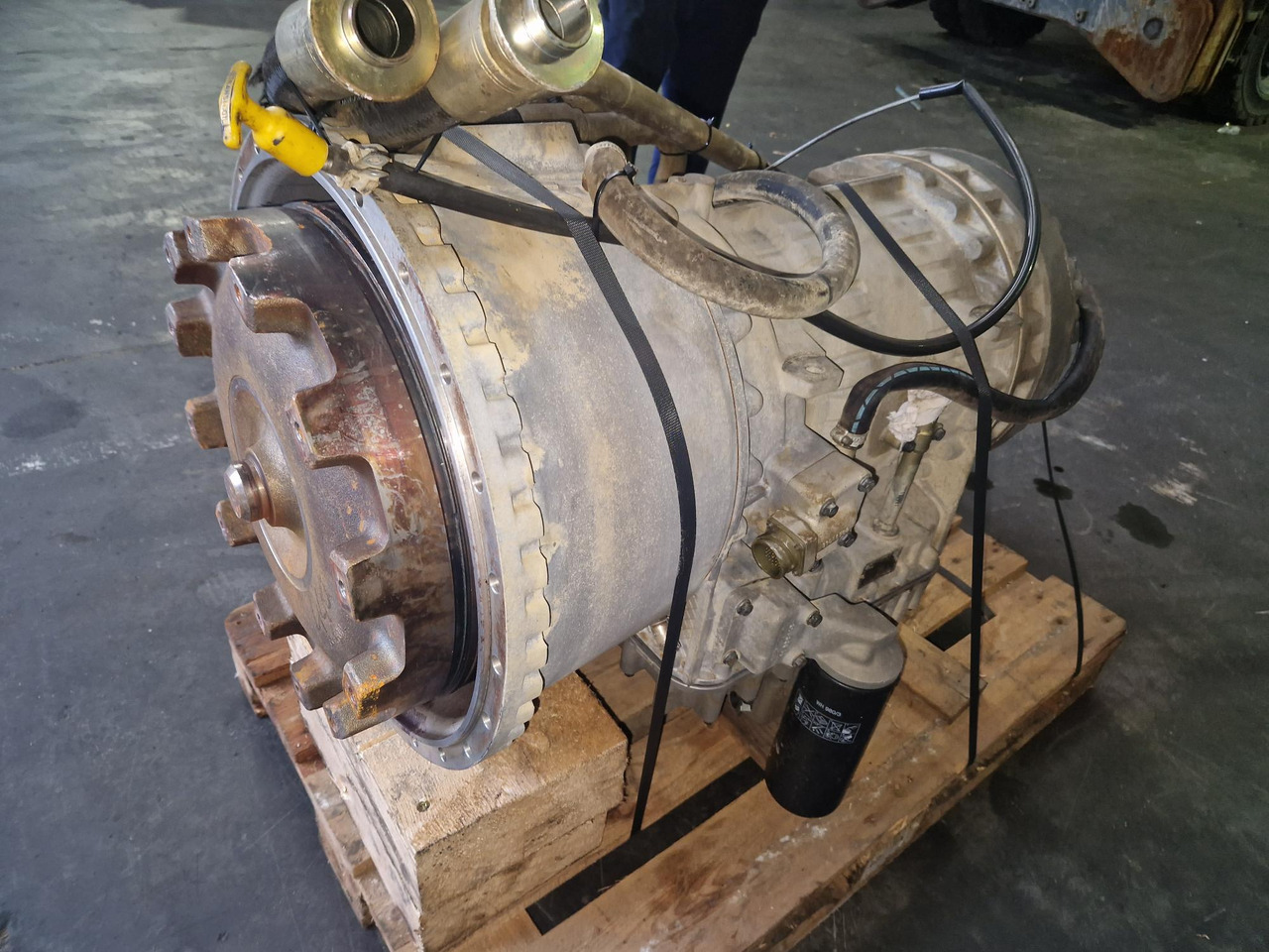 VOLVO PT1560 (VOLVO A25D) - Трансмиссия для Сочленённых самосвалов: фото 1 VOLVO PT1560 (VOLVO A25D) - Трансмиссия для Сочленённых самосвалов: фото 1