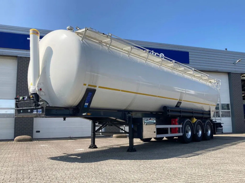 Kässbohrer SSK 50 / 5 - 10 / 24 - 50m3 kiep silo met 1x liftas en Alcoa Dura Bright velgen - Полуприцеп-цистерна: фото 3 Kässbohrer SSK 50 / 5 - 10 / 24 - 50m3 kiep silo met 1x liftas en Alcoa Dura Bright velgen - Полуприцеп-цистерна: фото 3