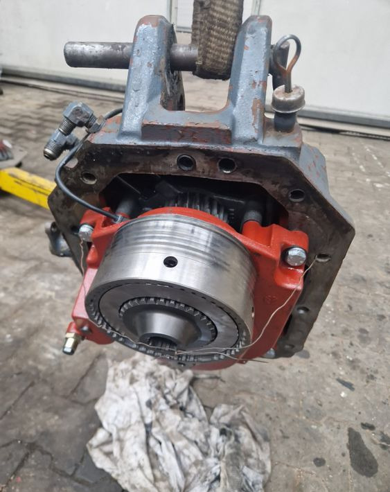 Części do Ciągnika New Holland NH TM, M Kompletna Obudowa WOM New Holland TM120,TM130,TM140,TM155,Case MXM 120, - Трансмиссия для Сельскохозяйственной техники: фото 2 Części do Ciągnika New Holland NH TM, M Kompletna Obudowa WOM New Holland TM120,TM130,TM140,TM155,Case MXM 120, - Трансмиссия для Сельскохозяйственной техники: фото 2