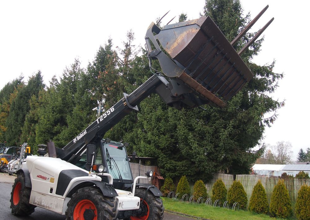 Ładowarka teleskopowa Bobcat T2556 2005 Ładowarka teleskopowa BOBCAT - Телескопический погрузчик: фото 2 Ładowarka teleskopowa Bobcat T2556 2005 Ładowarka teleskopowa BOBCAT - Телескопический погрузчик: фото 2