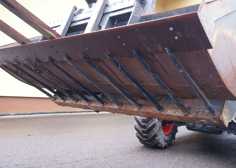 Ładowarka teleskopowa Bobcat T2556 2005 Ładowarka teleskopowa BOBCAT - Телескопический погрузчик: фото 4 Ładowarka teleskopowa Bobcat T2556 2005 Ładowarka teleskopowa BOBCAT - Телескопический погрузчик: фото 4