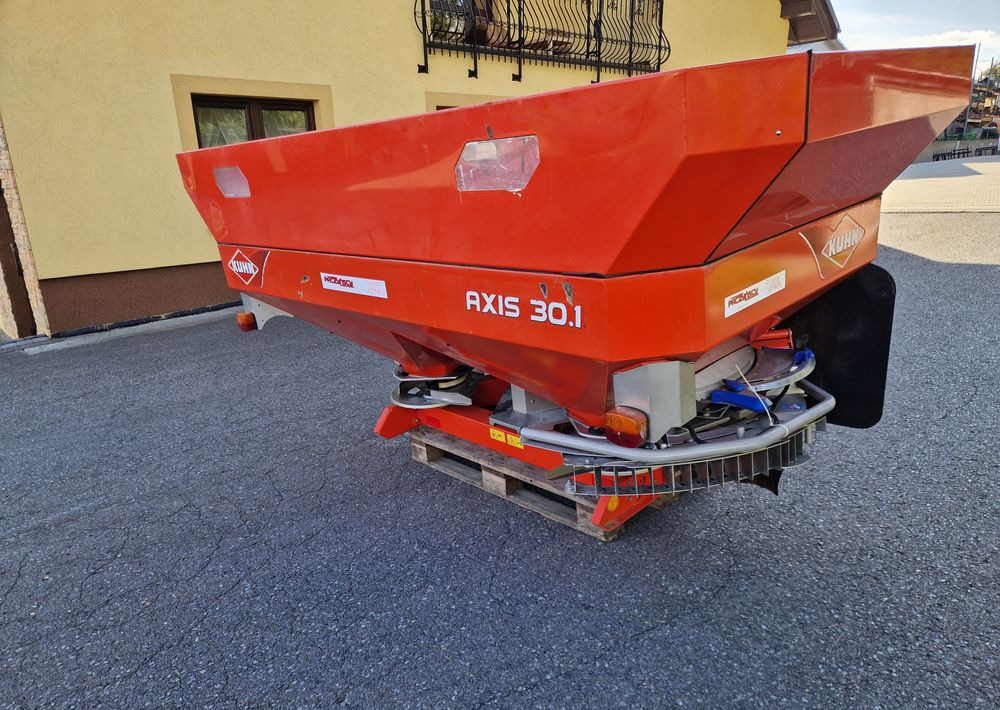 Rozsiewacz nawozów Kuhn AXIS 30,1 2008 Rozsiewacz KUHN RAUCH - Разбрасыватель удобрений: фото 1 Rozsiewacz nawozów Kuhn AXIS 30,1 2008 Rozsiewacz KUHN RAUCH - Разбрасыватель удобрений: фото 1
