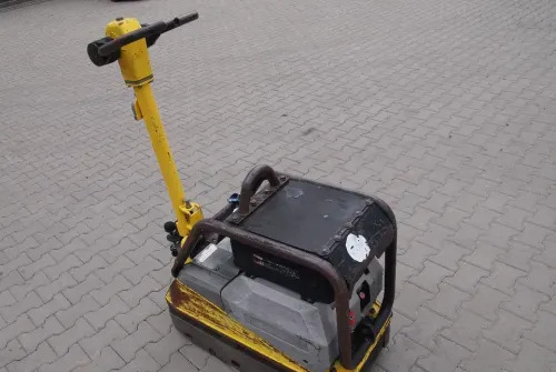 Ubijarka Wacker 4045 2011 - Виброплита: фото 1 Ubijarka Wacker 4045 2011 - Виброплита: фото 1