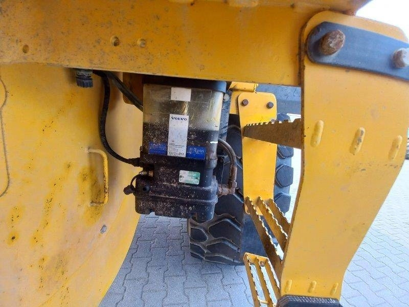 Колёсный погрузчик Volvo L 120 G: фото 21