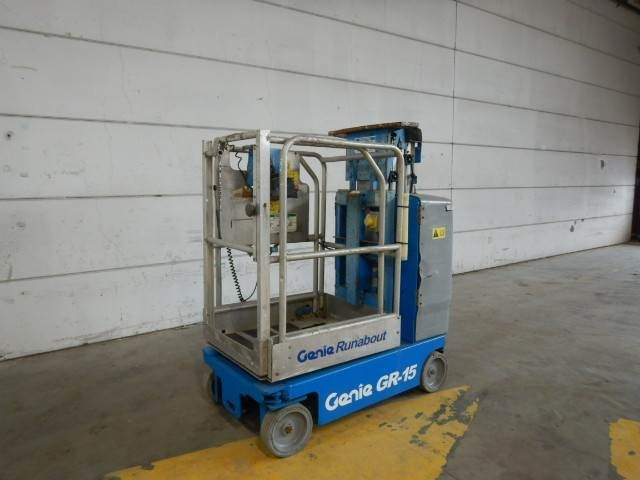 Genie GR15 - Вертикальный мачтовый подъемник: фото 3 Genie GR15 - Вертикальный мачтовый подъемник: фото 3