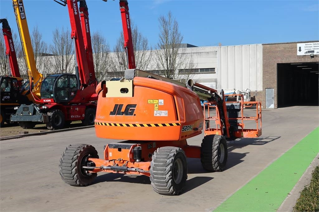 JLG 520AJ - Коленчатый подъемник: фото 4 JLG 520AJ - Коленчатый подъемник: фото 4