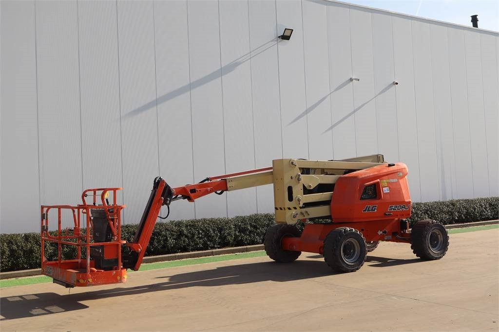 JLG 520AJ - Коленчатый подъемник: фото 2 JLG 520AJ - Коленчатый подъемник: фото 2