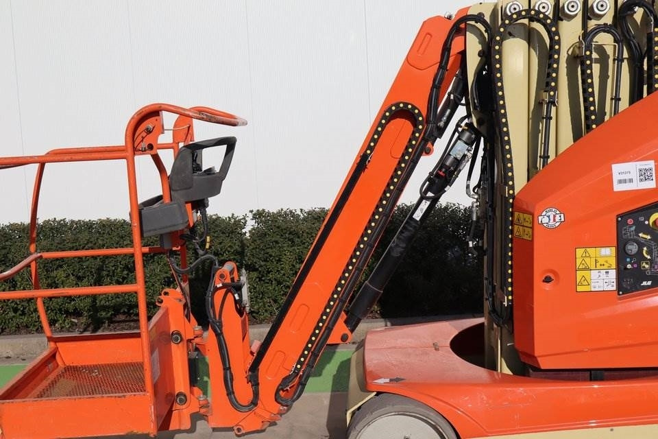 JLG Toucan 12E+ - Вертикальный мачтовый подъемник: фото 5 JLG Toucan 12E+ - Вертикальный мачтовый подъемник: фото 5