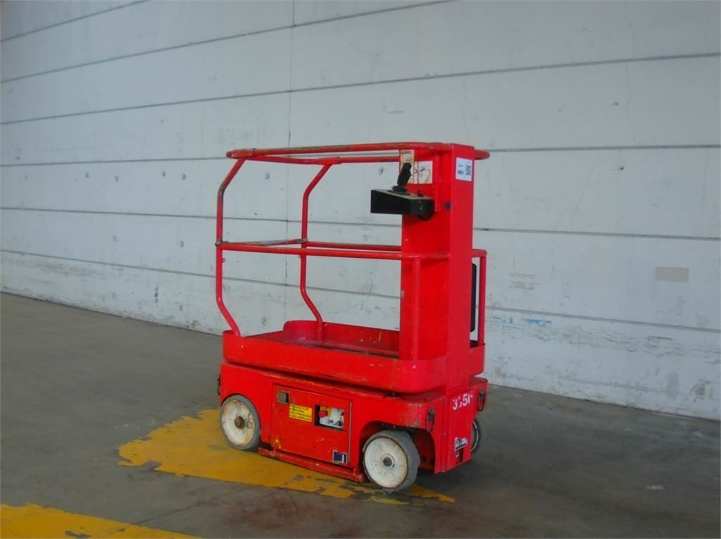 Snorkel TM12 - Вертикальный мачтовый подъемник: фото 2 Snorkel TM12 - Вертикальный мачтовый подъемник: фото 2