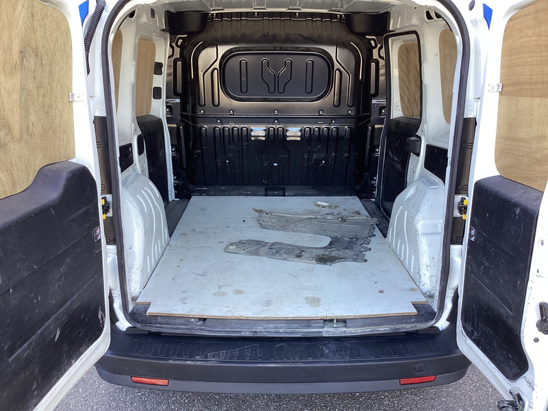 Fiat Dobló Cargo 1.3 MJ BPM VRIJ! 7x Voorraad NL Auto/ Airco/ Bluetooth/ Betimmering - Легковой фургон: фото 5 Fiat Dobló Cargo 1.3 MJ BPM VRIJ! 7x Voorraad NL Auto/ Airco/ Bluetooth/ Betimmering - Легковой фургон: фото 5