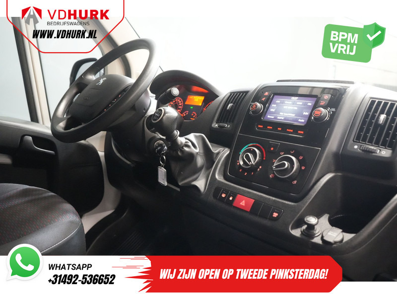 Peugeot Boxer 2.2 HDi 120 pk L2H2 BPM VRIJ! 2.5t Trekverm./ Navi/ PDC/ Cruise/ Airco - Легковой фургон: фото 3 Peugeot Boxer 2.2 HDi 120 pk L2H2 BPM VRIJ! 2.5t Trekverm./ Navi/ PDC/ Cruise/ Airco - Легковой фургон: фото 3