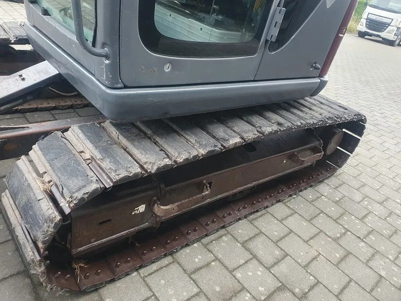 New Holland Kobelco E70 - 8 TON - Мини-экскаватор: фото 3 New Holland Kobelco E70 - 8 TON - Мини-экскаватор: фото 3