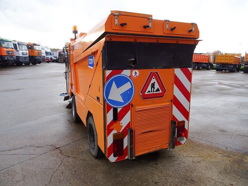 Hofmans HMF 185 - Промышленная подметальная машина: фото 5 Hofmans HMF 185 - Промышленная подметальная машина: фото 5