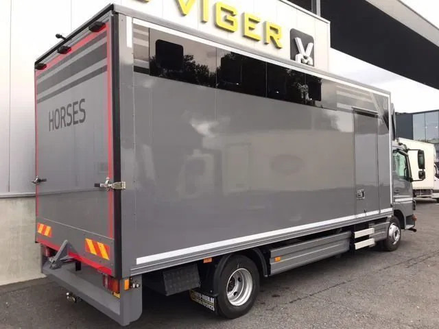 Mercedes-Benz Atego 1018 *Cruise control*Airco*Achteruitrijcamera*elektrische ruiten - Коневоз: фото 2 Mercedes-Benz Atego 1018 *Cruise control*Airco*Achteruitrijcamera*elektrische ruiten - Коневоз: фото 2