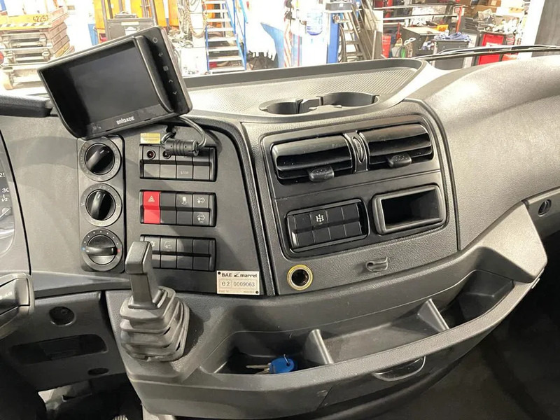 Mercedes-Benz Atego 1621 *Palfinger kraan*Containersysteem*luchtvering achteras*bluetooth - Крюковой мультилифт, Автоманипулятор: фото 5 Mercedes-Benz Atego 1621 *Palfinger kraan*Containersysteem*luchtvering achteras*bluetooth - Крюковой мультилифт, Автоманипулятор: фото 5