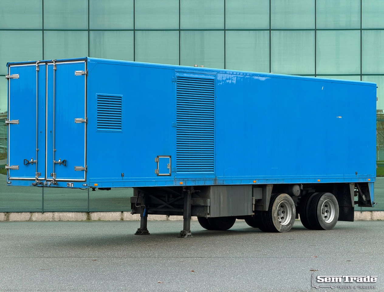 Floor FLO-12-202 Steering Axle Drum Brakes Holland-Trailer - Полуприцеп-фургон: фото 1 Floor FLO-12-202 Steering Axle Drum Brakes Holland-Trailer - Полуприцеп-фургон: фото 1