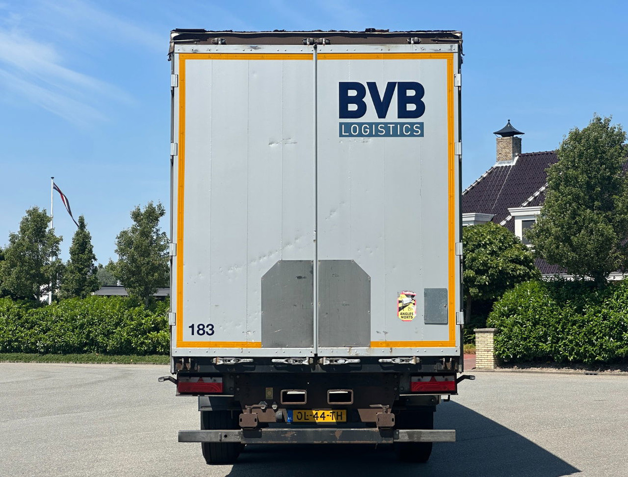 Kögel SN24 Edscha SAF Axles Disc Brakes Lift Axle TOP Condition NL Trailer - Тентованный полуприцеп: фото 4 Kögel SN24 Edscha SAF Axles Disc Brakes Lift Axle TOP Condition NL Trailer - Тентованный полуприцеп: фото 4