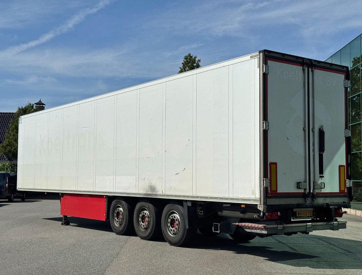 Schmitz Cargobull SCBS3B 270 CM High Flower Wide Liftaxle Tail Lift NL Trailer 6 - Полуприцеп-рефрижератор: фото 3 Schmitz Cargobull SCBS3B 270 CM High Flower Wide Liftaxle Tail Lift NL Trailer 6 - Полуприцеп-рефрижератор: фото 3