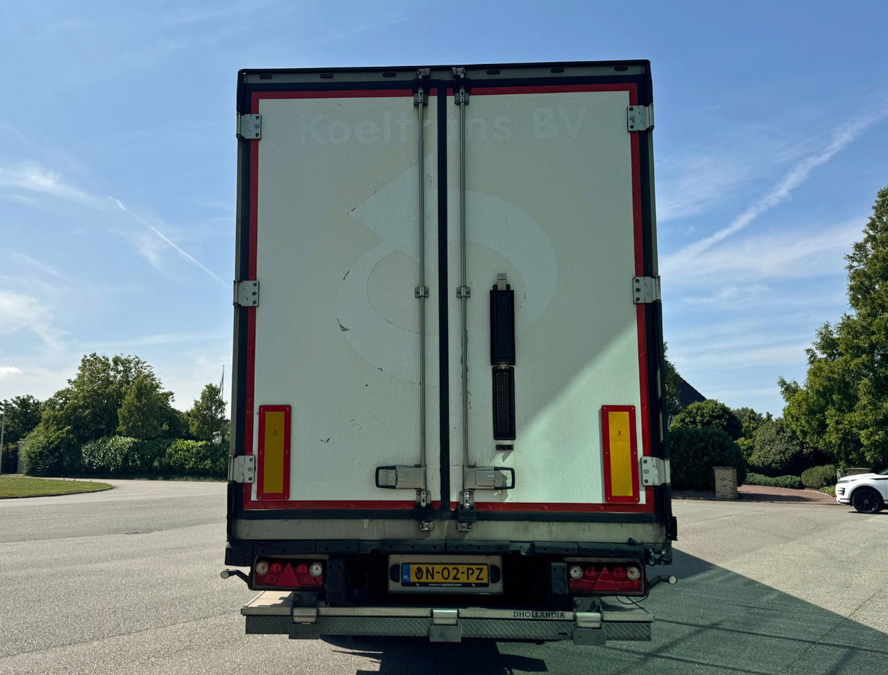 Schmitz Cargobull SCBS3B 270 CM High Flower Wide Liftaxle Tail Lift NL Trailer 6 - Полуприцеп-рефрижератор: фото 4 Schmitz Cargobull SCBS3B 270 CM High Flower Wide Liftaxle Tail Lift NL Trailer 6 - Полуприцеп-рефрижератор: фото 4