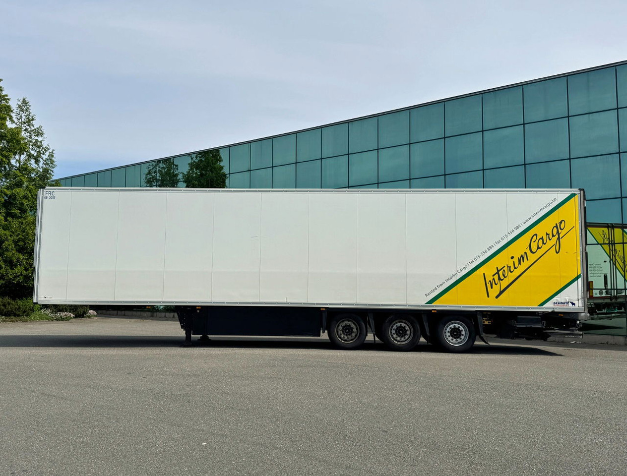 Schmitz Cargobull SCBS3B 275 CM High 250 Wide Tail Lift Carrier Vector 1550 Dopp - Полуприцеп-рефрижератор: фото 2 Schmitz Cargobull SCBS3B 275 CM High 250 Wide Tail Lift Carrier Vector 1550 Dopp - Полуприцеп-рефрижератор: фото 2