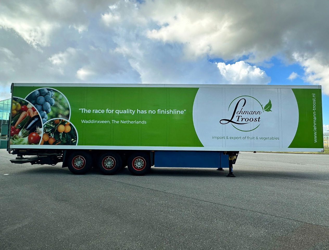 Schmitz Cargobull SKO 24 Thermo King SLX 200 Only 3645 Engine Hours 2X Lift Axle Flowerwide 270 CM High Inside Tail Lift NL-Trailer - Полуприцеп-рефрижератор: фото 5 Schmitz Cargobull SKO 24 Thermo King SLX 200 Only 3645 Engine Hours 2X Lift Axle Flowerwide 270 CM High Inside Tail Lift NL-Trailer - Полуприцеп-рефрижератор: фото 5