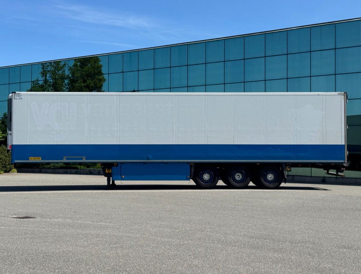 Schmitz Cargobull Thermo King SLX300 With Only 6.200 Hours 1340 x 250 x 270 CM Inside TOP Condition NL Trailer - Полуприцеп-рефрижератор: фото 2 Schmitz Cargobull Thermo King SLX300 With Only 6.200 Hours 1340 x 250 x 270 CM Inside TOP Condition NL Trailer - Полуприцеп-рефрижератор: фото 2