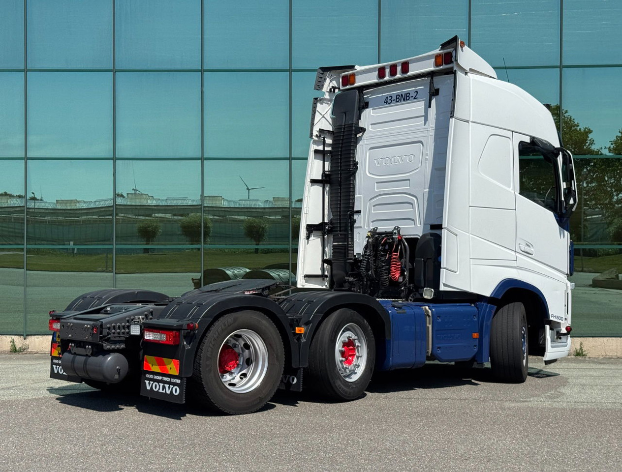 Volvo FH 500 6X2 Globetrotter 2x Tanks Only 667.000 KM Super Condition NL Truck - Тягач: фото 4 Volvo FH 500 6X2 Globetrotter 2x Tanks Only 667.000 KM Super Condition NL Truck - Тягач: фото 4
