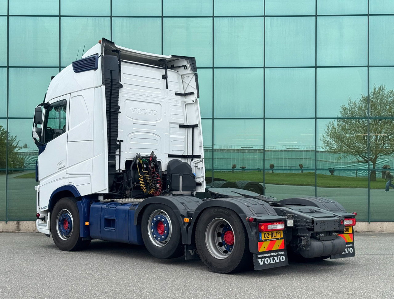 Volvo FH Globetrotter 6X2 701.000 KM Super Condition NL Truck - Тягач: фото 3 Volvo FH Globetrotter 6X2 701.000 KM Super Condition NL Truck - Тягач: фото 3