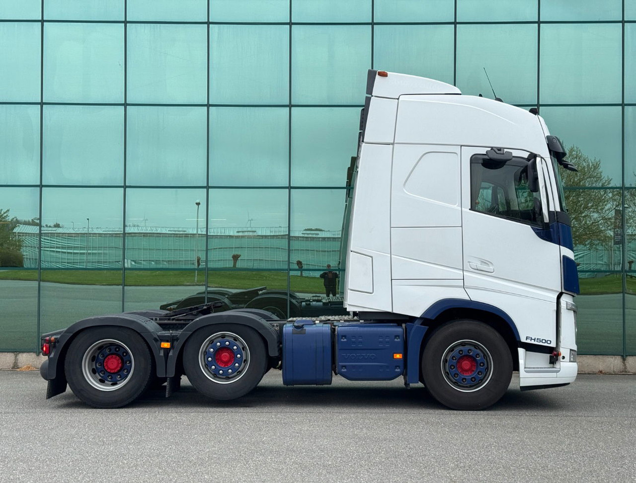 Volvo FH Globetrotter 6X2 701.000 KM Super Condition NL Truck - Тягач: фото 5 Volvo FH Globetrotter 6X2 701.000 KM Super Condition NL Truck - Тягач: фото 5