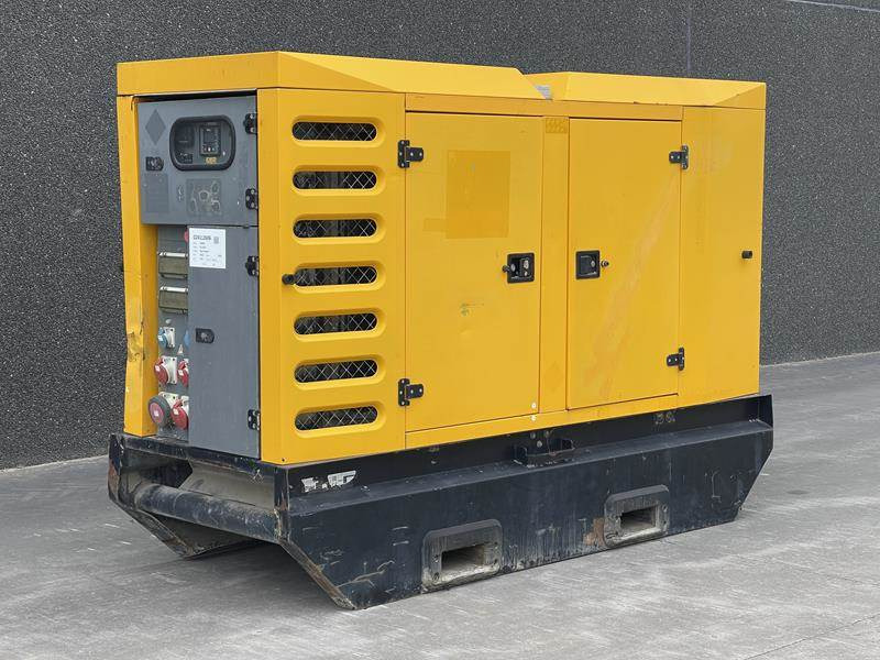 SDMO R 110 C 3 - Электрогенератор: фото 1 SDMO R 110 C 3 - Электрогенератор: фото 1