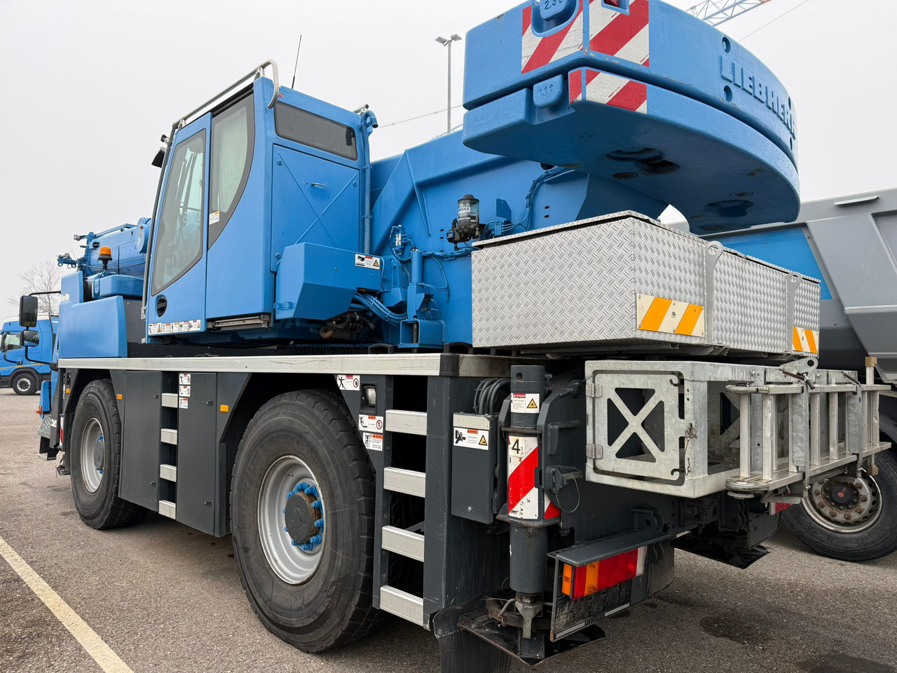 LIEBHERR LTM 1030-2.1 - Мобильный кран: фото 2 LIEBHERR LTM 1030-2.1 - Мобильный кран: фото 2