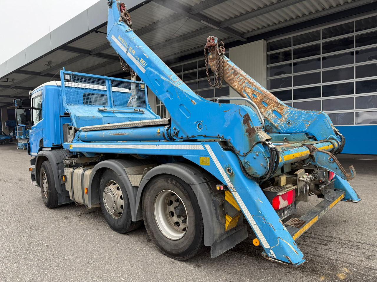 SCANIA P450 6x2 + AK16N TC - Портальный бункеровоз: фото 3 SCANIA P450 6x2 + AK16N TC - Портальный бункеровоз: фото 3