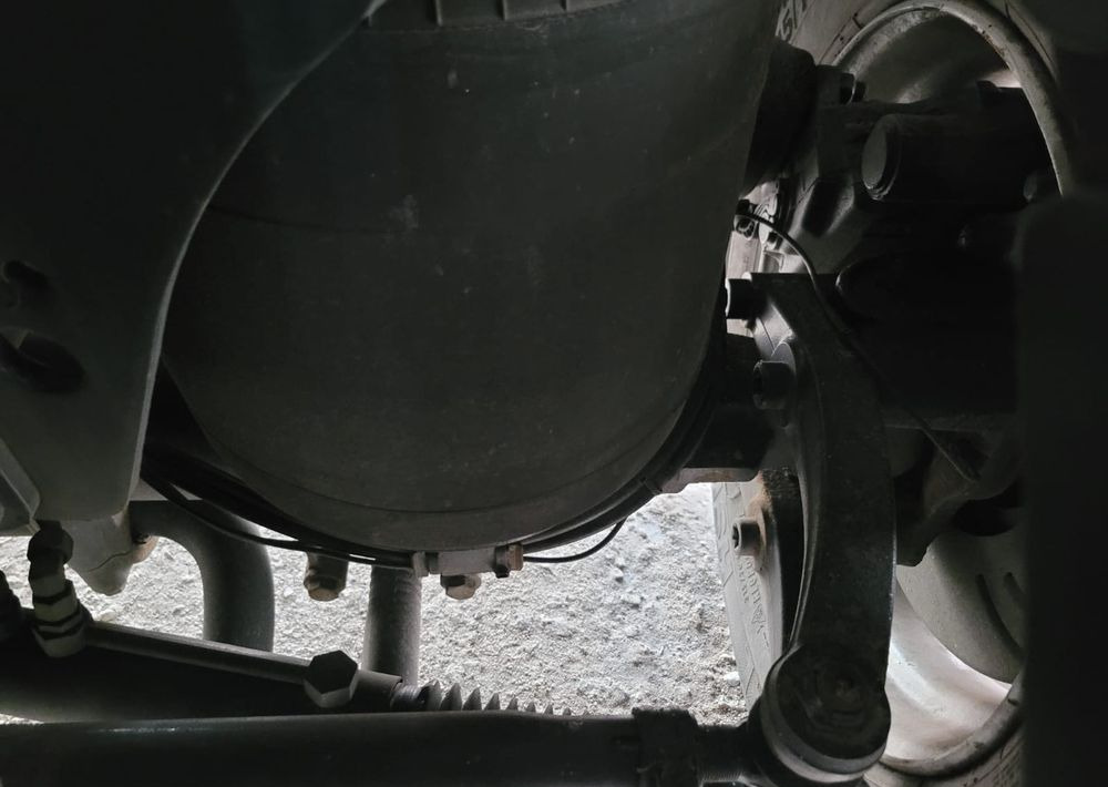 MAN TGX 26.510 oś skrętna do zabudowy kontener izoterma lub chłodnia - Рефрижератор: фото 5 MAN TGX 26.510 oś skrętna do zabudowy kontener izoterma lub chłodnia - Рефрижератор: фото 5