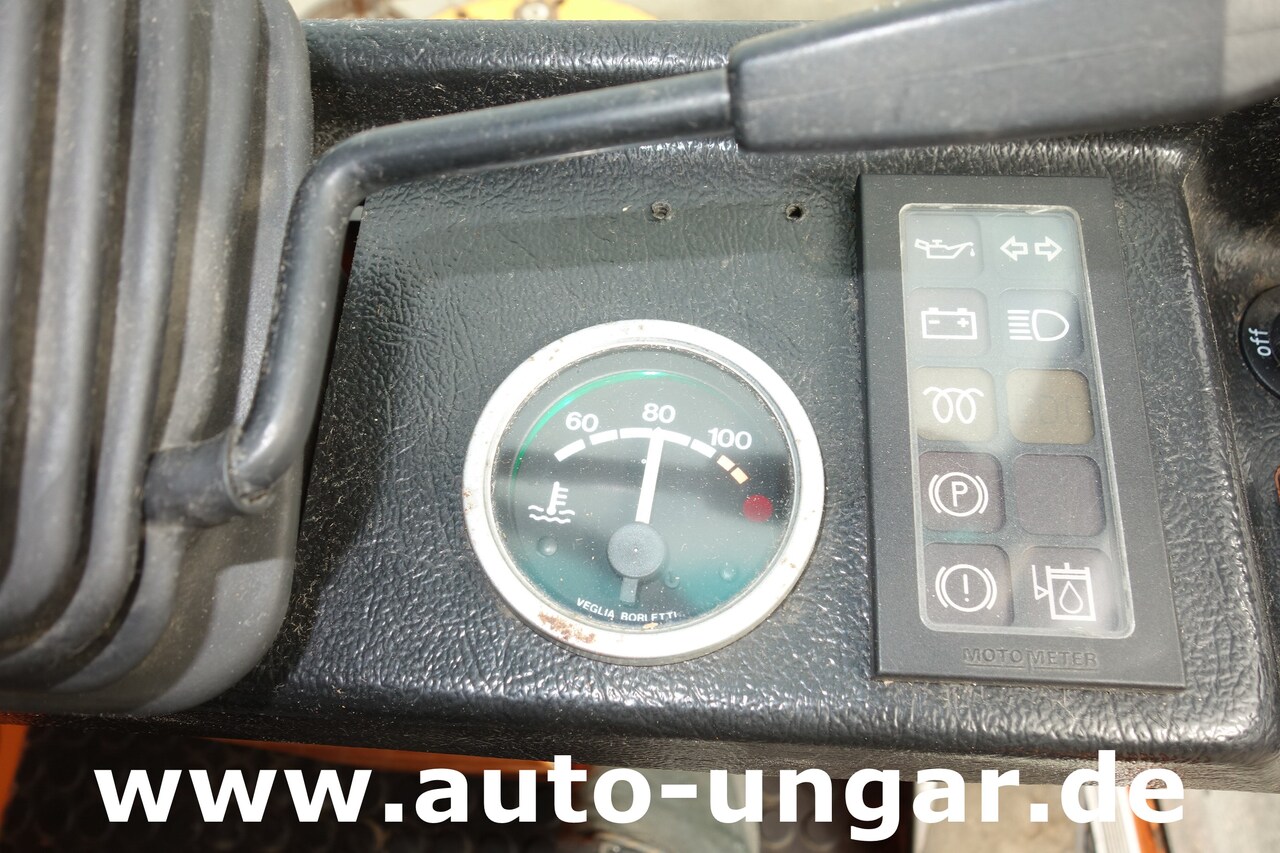 Подметально-уборочная машина Aebi Schmidt MFH 5000 Kehrmaschine 4-Rad Lenkung Wildkrautbesen: фото 18