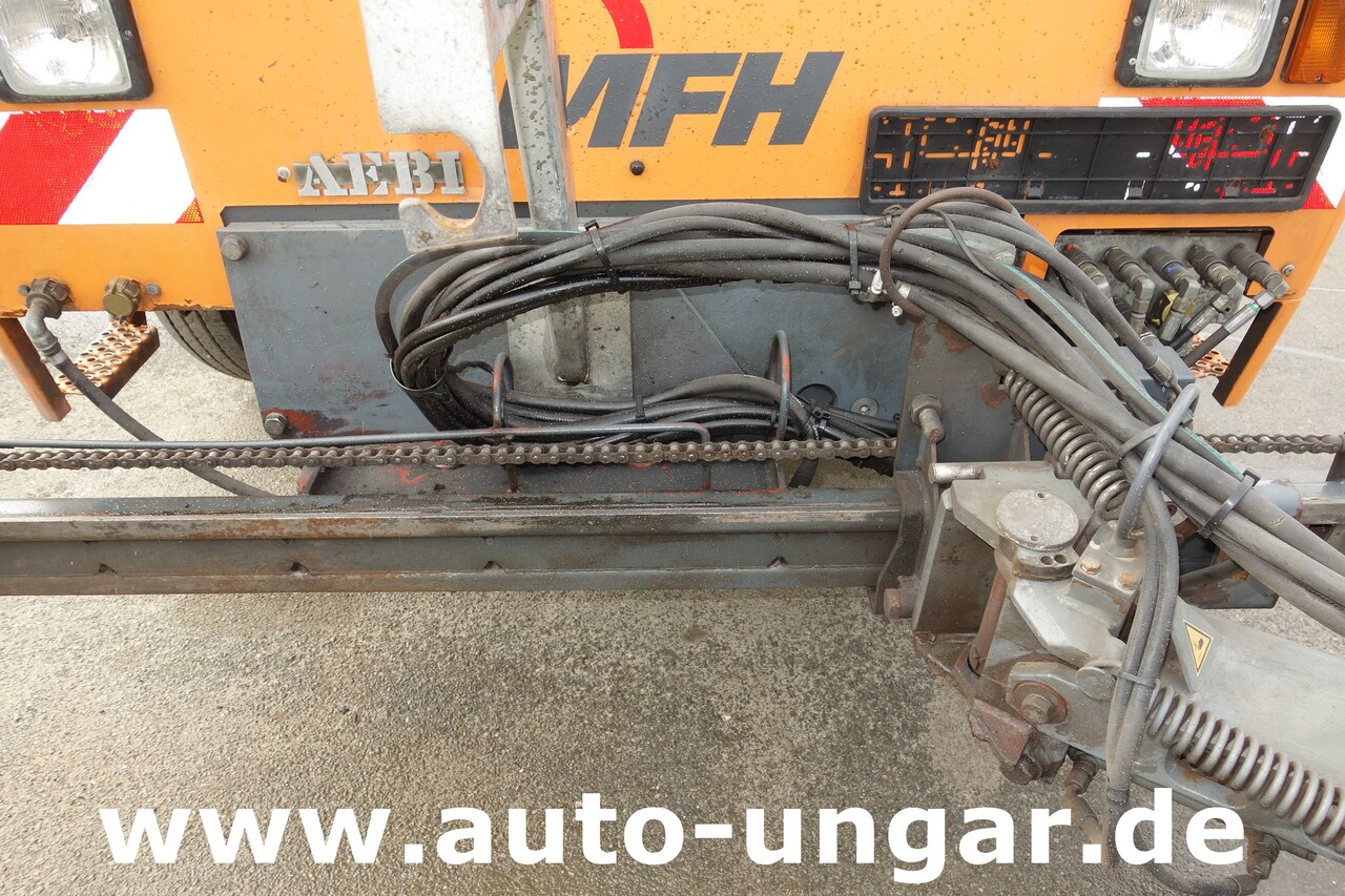 Подметально-уборочная машина Aebi Schmidt MFH 5000 Kehrmaschine 4-Rad Lenkung Wildkrautbesen: фото 14