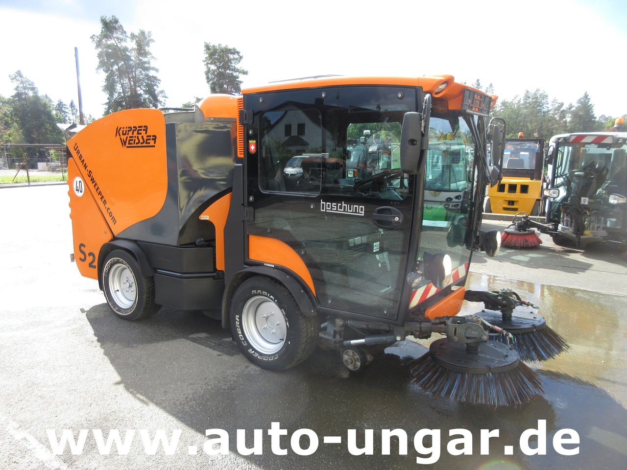 Boschung S2 Küpper-Weisser Kehrmaschine Urban Sweeper 2m³ Knicklenkung 40km/h - Подметально-уборочная машина: фото 4 Boschung S2 Küpper-Weisser Kehrmaschine Urban Sweeper 2m³ Knicklenkung 40km/h - Подметально-уборочная машина: фото 4