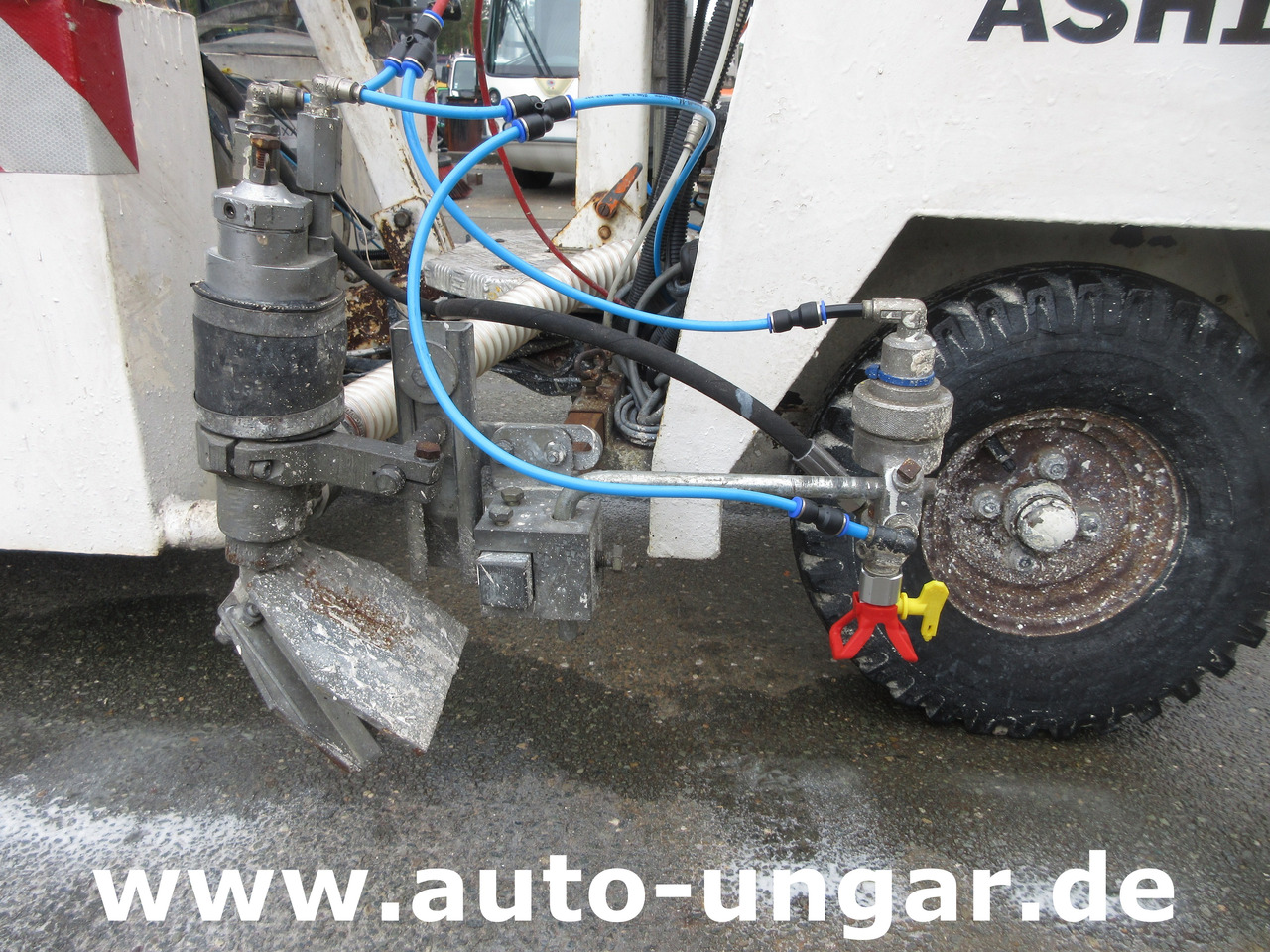 Euroliners Trassar 131 Airless Roadmarking Machine Straßenmarkierung Graco - Асфальтоукладочная техника: фото 4 Euroliners Trassar 131 Airless Roadmarking Machine Straßenmarkierung Graco - Асфальтоукладочная техника: фото 4