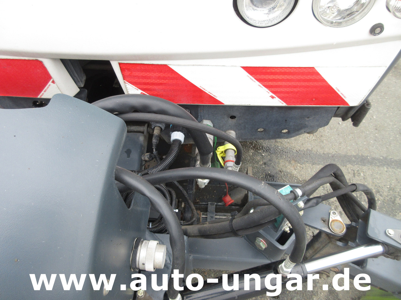 Hako Citymaster CM 2000 Kehrmaschine 4-Rad-Lenkung VW Diesel Motor - Подметально-уборочная машина: фото 4 Hako Citymaster CM 2000 Kehrmaschine 4-Rad-Lenkung VW Diesel Motor - Подметально-уборочная машина: фото 4