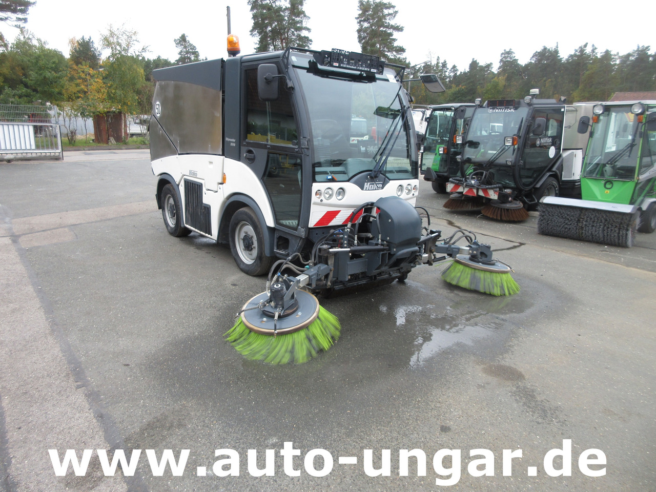 Hako Citymaster CM 2000 Kehrmaschine 4-Rad-Lenkung VW Diesel Motor - Подметально-уборочная машина: фото 1 Hako Citymaster CM 2000 Kehrmaschine 4-Rad-Lenkung VW Diesel Motor - Подметально-уборочная машина: фото 1