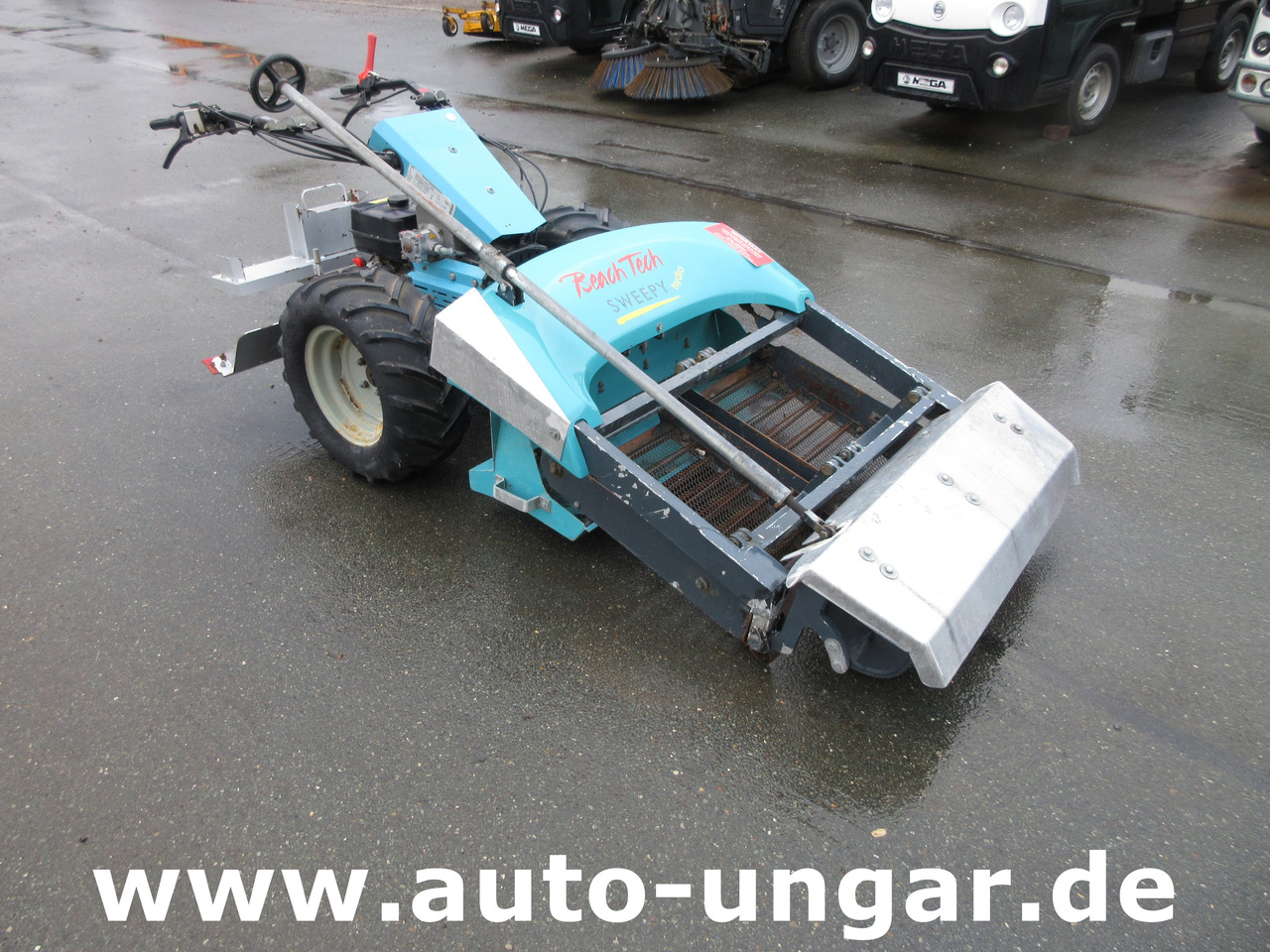Kässbohrer BeachTech Sweepy Hydro Baujahr 2012 Strandreiniger Beachcleaner Cribleuse de Plage - Коммунальная/ Специальная техника: фото 2 Kässbohrer BeachTech Sweepy Hydro Baujahr 2012 Strandreiniger Beachcleaner Cribleuse de Plage - Коммунальная/ Специальная техника: фото 2