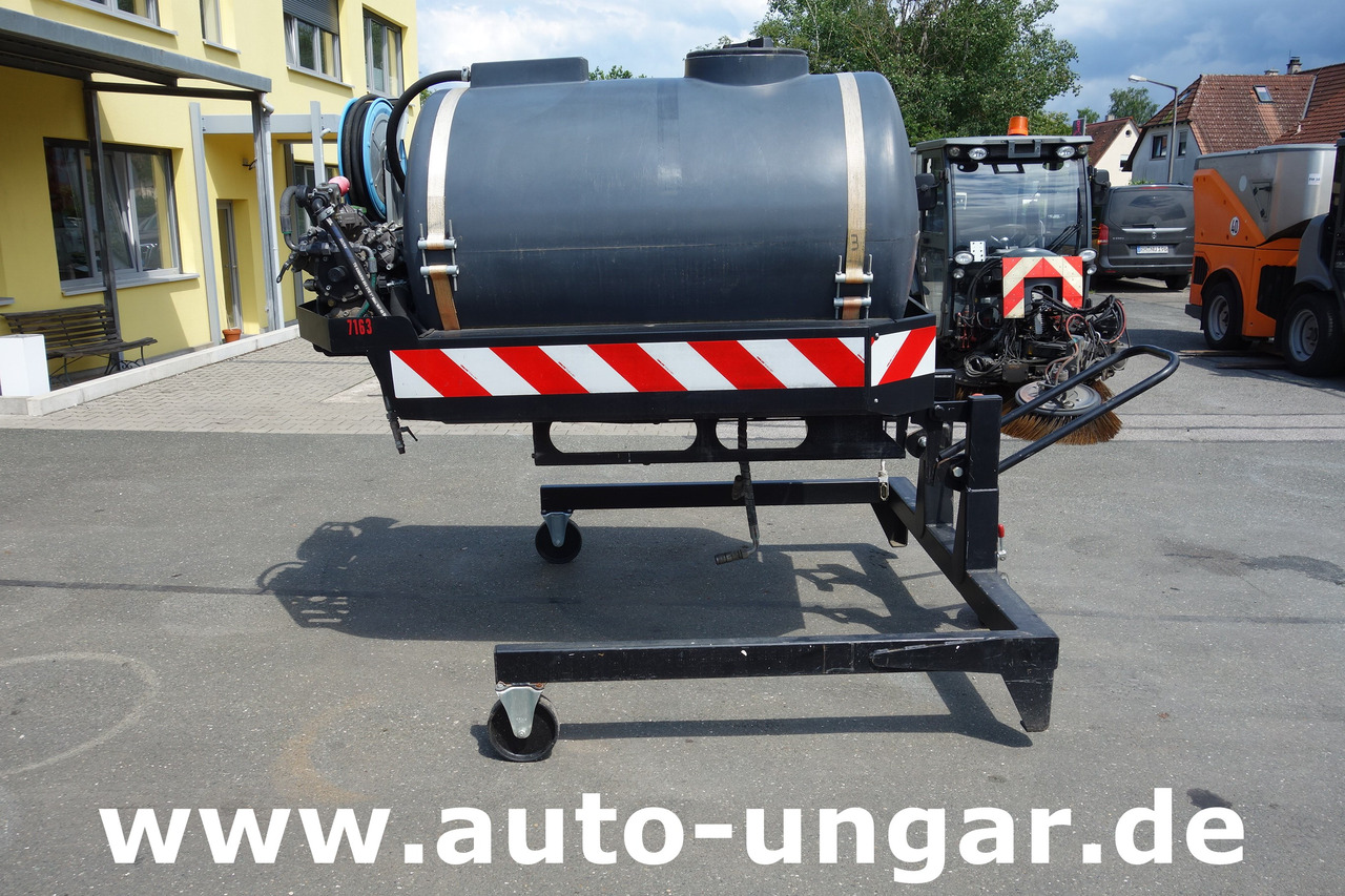 NILFISK CR3500 Wasserfass mit Pumpe + Schlauchhaspel Schmidt Multigo Schwemmaufbau - Коммунальная/ Специальная техника: фото 4 NILFISK CR3500 Wasserfass mit Pumpe + Schlauchhaspel Schmidt Multigo Schwemmaufbau - Коммунальная/ Специальная техника: фото 4