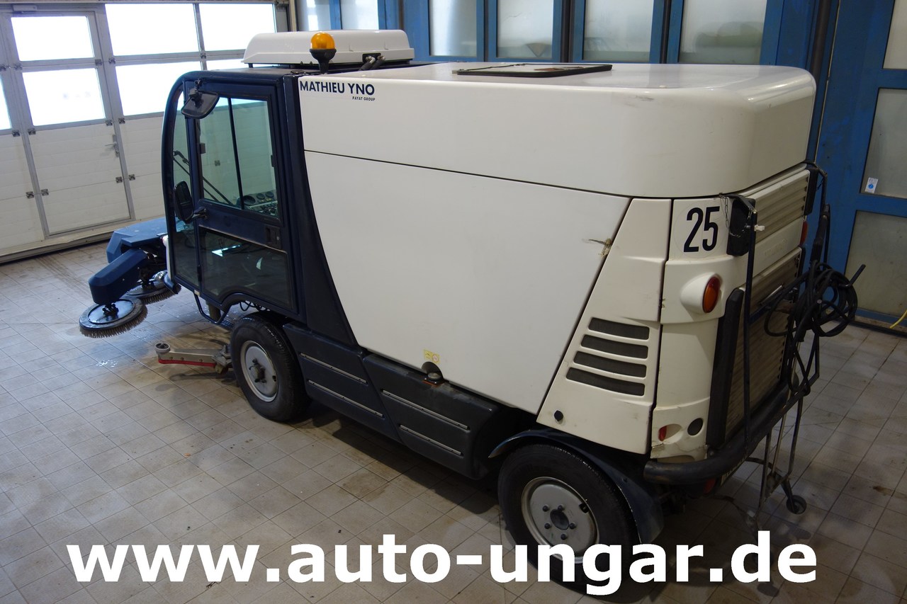 MATHIEU Yno Azura 2 Aquazura Scrubber Scheuersaugmaschine Allradlenkung - Ассенизатор: фото 3 MATHIEU Yno Azura 2 Aquazura Scrubber Scheuersaugmaschine Allradlenkung - Ассенизатор: фото 3