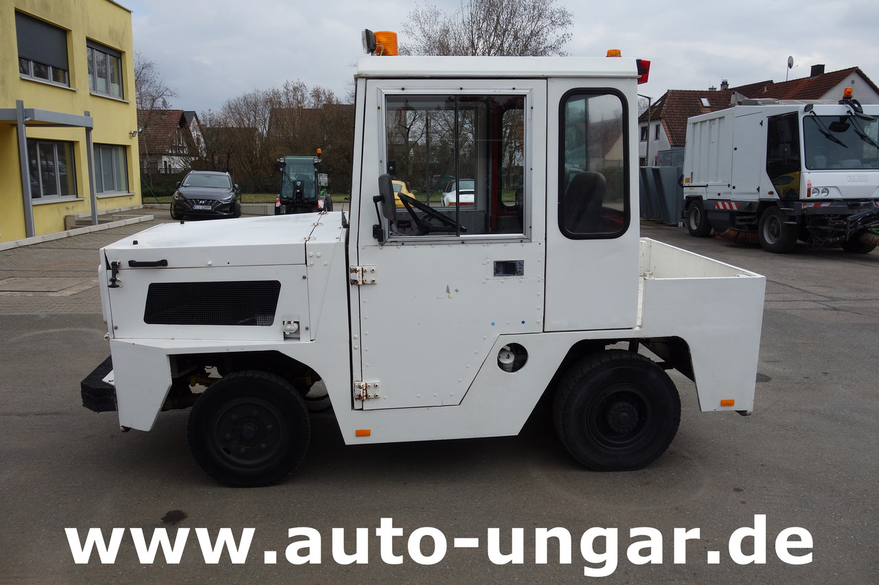 ROFAN ZD44F Jenbacher Pushback Pull - Tractor GSE Gepäckschlepper Industrieschlepper - Багажный тягач: фото 4 ROFAN ZD44F Jenbacher Pushback Pull - Tractor GSE Gepäckschlepper Industrieschlepper - Багажный тягач: фото 4